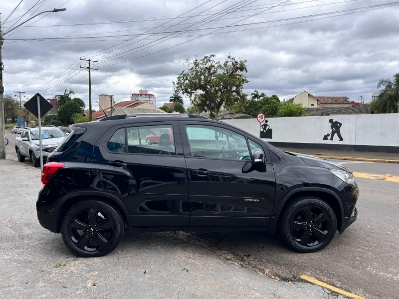 CHEVROLET TRACKER MIDNIGHT 1.4 TURBO 2018/2019 LS MULTIMARCAS VENÂNCIO AIRES / Carros no Vale