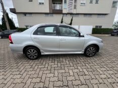 TOYOTA ETIOS 1.5 PLATINUM SEDAN 16V 2018/2018 ELY AUTOMÓVEIS LAJEADO / Carros no Vale