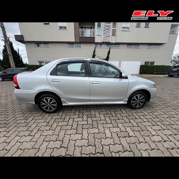 TOYOTA ETIOS 1.5 PLATINUM SEDAN 16V - 2018