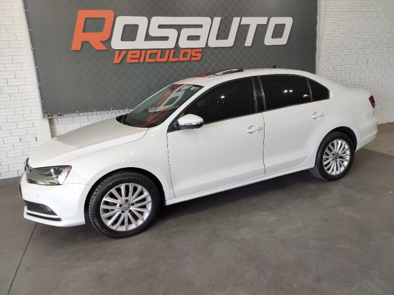 VOLKSWAGEN JETTA 1.4 16V TSI COMFORTLINE GASOLINA 4P TIPTRONIC 2018/2018 ROSAUTO VEÍCULOS VENÂNCIO AIRES / Carros no Vale