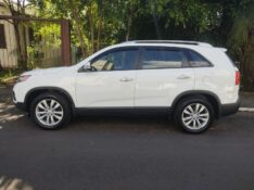 KIA SORENTO EX 2.4 2012/2012 ALTERNATIVA VEÍCULOS LAJEADO / Carros no Vale