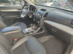 KIA SORENTO EX 2.4 2012/2012 ALTERNATIVA VEÍCULOS LAJEADO / Carros no Vale