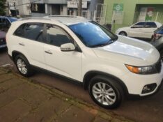 KIA SORENTO EX 2.4 2012/2012 ALTERNATIVA VEÍCULOS LAJEADO / Carros no Vale