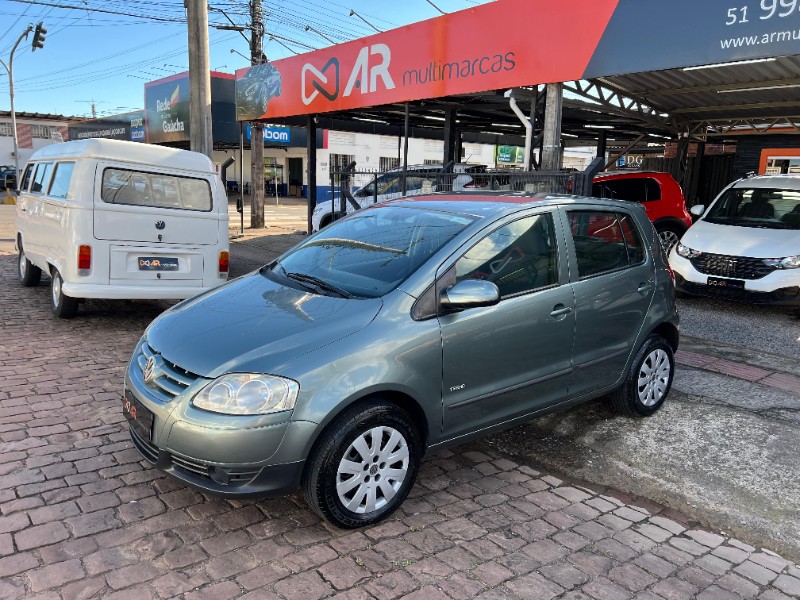 VOLKSWAGEN FOX TREND 1.0 MI 8V TOTAL FLEX 2009/2010 AR MULTIMARCAS VENÂNCIO AIRES / Carros no Vale