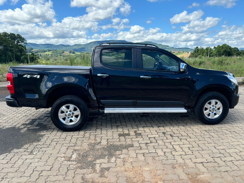 CHEVROLET S10 2.8 16V TURBO DIESEL LT CD 4X4 AUTOMÁTICO /2013 RT 811 VEÍCULOS ARROIO DO MEIO / Carros no Vale