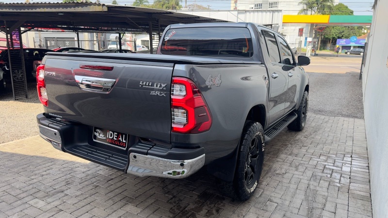 TOYOTA HILUX CABINE DUPLA HILUX CD SRX 4X4 2.8 TDI 16V DIESEL AUT. /2021 IDEAL VEÍCULOS LAJEADO / Carros no Vale