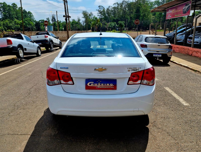 CHEVROLET CRUZE LT 1.8 16V FLEXPOWER 4P AUT. 2013/2013 CRUZEIRO MULTIMARCAS CRUZEIRO DO SUL / Carros no Vale