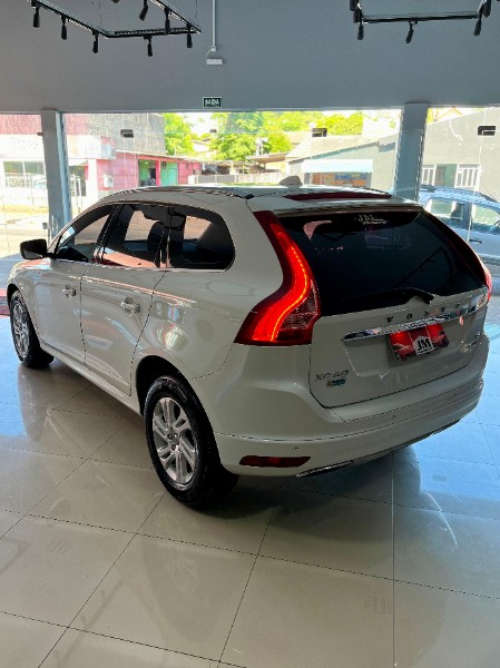 VOLVO XC 60 XC 60 2.0 T5 5P 2016/2016 JM AUTOMÓVEIS VENÂNCIO AIRES / Carros no Vale