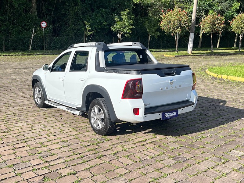 RENAULT OROCH DYNAMIQUE 2.0 AT 2017/2017 BOSCO AUTOMÓVEIS GUAPORÉ / Carros no Vale