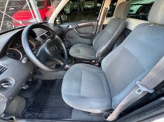 VOLKSWAGEN SAVEIRO 1.6 2004/2004 ELY AUTOMÓVEIS LAJEADO / Carros no Vale