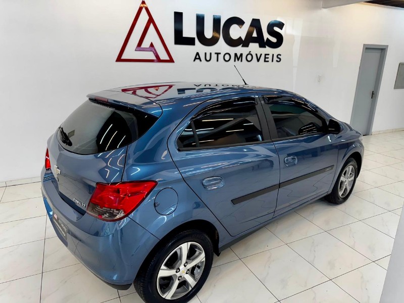 CHEVROLET ONIX 1.4 LT 2015/2015 LUCAS AUTOMÓVEIS BOM RETIRO DO SUL / Carros no Vale