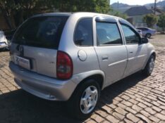 CHEVROLET CORSA 1.0 MILENIUM 2002/2002 COMPLETO VEÍCULOS GUAPORÉ / Carros no Vale