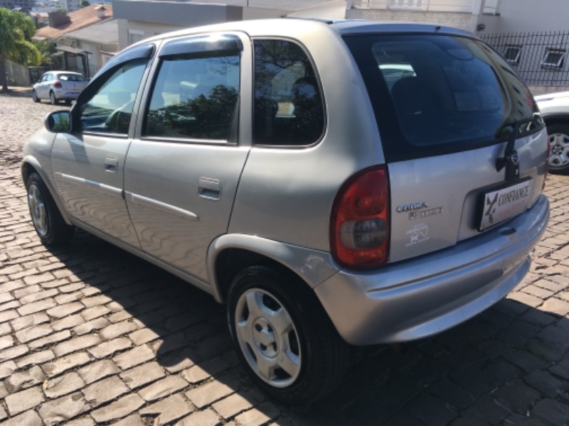 CHEVROLET CORSA 1.0 MILENIUM 2002/2002 COMPLETO VEÍCULOS GUAPORÉ / Carros no Vale