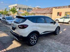 RENAULT CAPTUR 2.0 16V HI-FLEX INTENSE AUTOMÁTICO 2017/2018 AR MULTIMARCAS VENÂNCIO AIRES / Carros no Vale