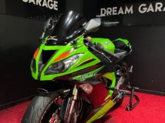 KAWASAKI ZX 6 R 636 2013/2013 EXCLUSIVO VEÍCULOS SANTA CRUZ DO SUL / Carros no Vale