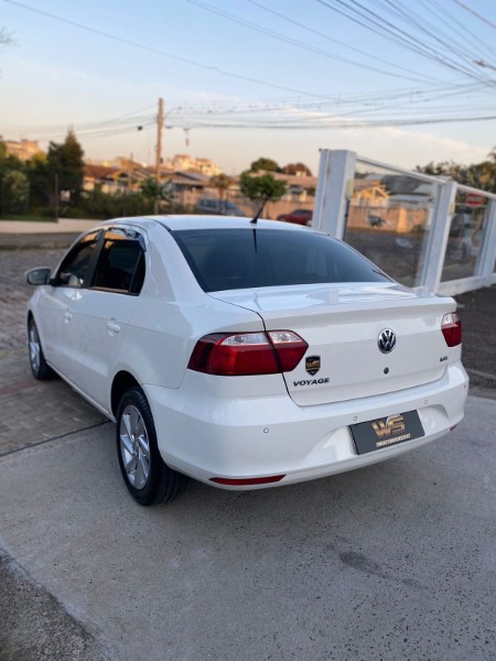 VOLKSWAGEN VOYAGE 1.6 16V MSI TOTALFLEX 4P AUTOMÁTICO 2020/2021 WS MULTIMARCAS VENÂNCIO AIRES / Carros no Vale