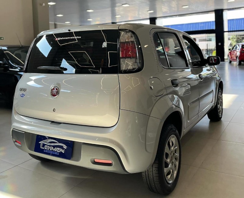 FIAT UNO 1.0 ATTRACTIVE 8V 2021/2021 LEHMEN VEÍCULOS VENÂNCIO AIRES / Carros no Vale