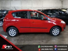 FIAT PALIO ATTRACTIVE 1.0 EVO FIRE FLEX 8V 5P 2013/2013 V10 VEÍCULOS CAXIAS DO SUL / Carros no Vale