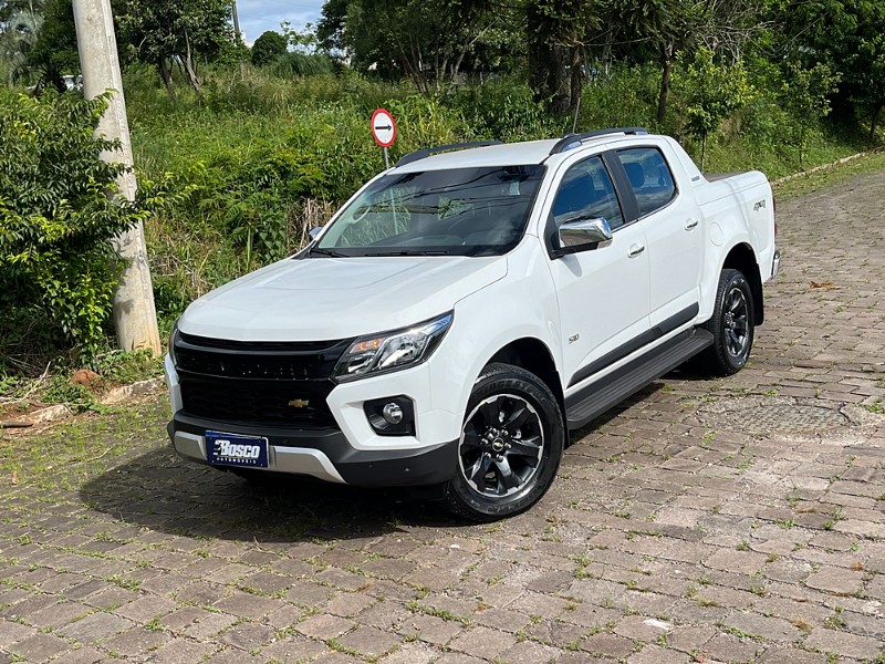 CHEVROLET S10 2.8 HIGH COUNTRY 4X4 CD 16V TURBO DIESEL 4P AUTOMÁTICO 2022/2023 BOSCO AUTOMÓVEIS GUAPORÉ / Carros no Vale