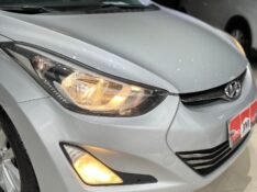 HYUNDAI ELANTRA GLS 2.0 2014/2015 JM AUTOMÓVEIS VENÂNCIO AIRES / Carros no Vale