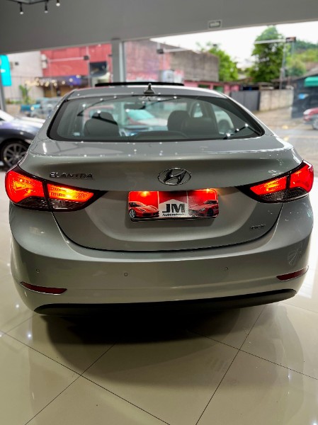 HYUNDAI ELANTRA GLS 2.0 2014/2015 JM AUTOMÓVEIS VENÂNCIO AIRES / Carros no Vale