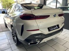 BMW X6 3.0 TWINPOWER GASOLINA XDRIVE40I M SPORT AUTOMÁTICO 2020/2021 FÁBIO BERNARDES PORTO ALEGRE / Carros no Vale