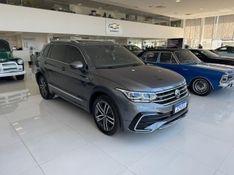 VOLKSWAGEN TIGUAN 2.0 300 TSI GASOLINA ALLSPACE R-LINE AUTOMÁTICO 2023/2024 FÁBIO BERNARDES PORTO ALEGRE / Carros no Vale