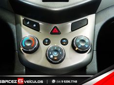 CHEVROLET SONIC 1.6 LT 16V 2013/2014 GARCEZ VEÍCULOS BENTO GONÇALVES / Carros no Vale