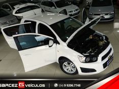 CHEVROLET SONIC 1.6 LT 16V 2013/2014 GARCEZ VEÍCULOS BENTO GONÇALVES / Carros no Vale