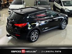 HYUNDAI SANTA FÉ 3.3 MPFI 4X4 7 LUGARES V6 270CV 2013/2014 GARCEZ VEÍCULOS BENTO GONÇALVES / Carros no Vale