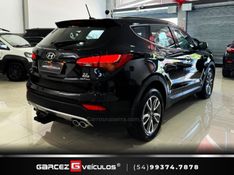 HYUNDAI SANTA FÉ 3.3 MPFI 4X4 7 LUGARES V6 270CV 2013/2014 GARCEZ VEÍCULOS BENTO GONÇALVES / Carros no Vale