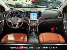 HYUNDAI SANTA FÉ 3.3 MPFI 4X4 7 LUGARES V6 270CV 2013/2014 GARCEZ VEÍCULOS BENTO GONÇALVES / Carros no Vale