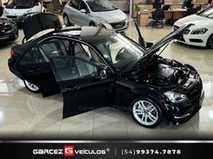 MERCEDES-BENZ C 180 1.6 CGI SPORT 16V TURBO 2013/2014 GARCEZ VEÍCULOS BENTO GONÇALVES / Carros no Vale