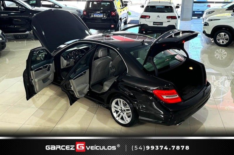 MERCEDES-BENZ C 180 1.6 CGI SPORT 16V TURBO 2013/2014 GARCEZ VEÍCULOS BENTO GONÇALVES / Carros no Vale