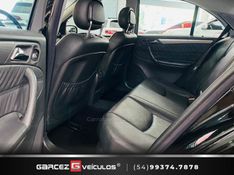 MERCEDES-BENZ C 230 K 1.8 KOMPRESSOR AVANTGARDE 16V 2004/2004 GARCEZ VEÍCULOS BENTO GONÇALVES / Carros no Vale