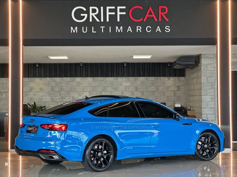 AUDI A5 2.0 TFSI SPORTBACK S LINE 2021/2021 GRIFFCAR MULTIMARCAS DOIS IRMÃOS / Carros no Vale