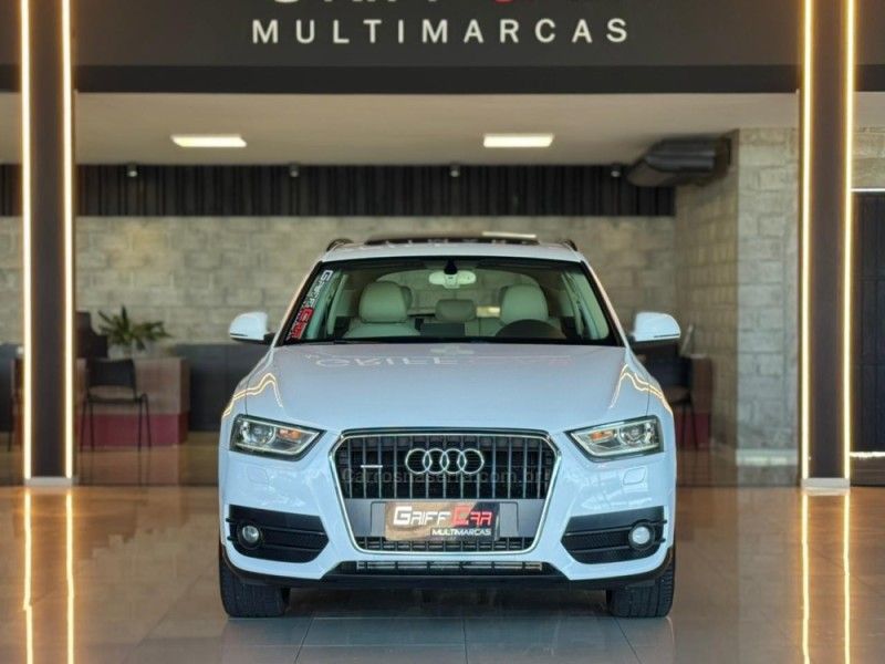 AUDI Q3 2.0 TFSI AMBIENTE QUATTRO S TRONIC 2014/2014 GRIFFCAR MULTIMARCAS DOIS IRMÃOS / Carros no Vale