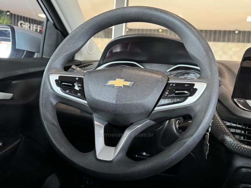 CHEVROLET ONIX 1.0 LT 12V TURBO 2021/2021 GRIFFCAR MULTIMARCAS DOIS IRMÃOS / Carros no Vale