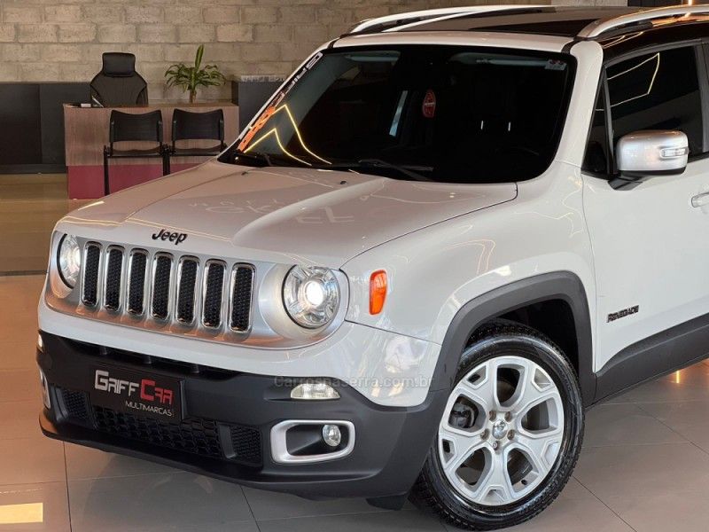 JEEP RENEGADE 1.8 16V LIMITED 2017/2018 GRIFFCAR MULTIMARCAS DOIS IRMÃOS / Carros no Vale