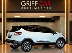 RENAULT CAPTUR 2.0 16V INTENSE 2018/2018 GRIFFCAR MULTIMARCAS DOIS IRMÃOS / Carros no Vale