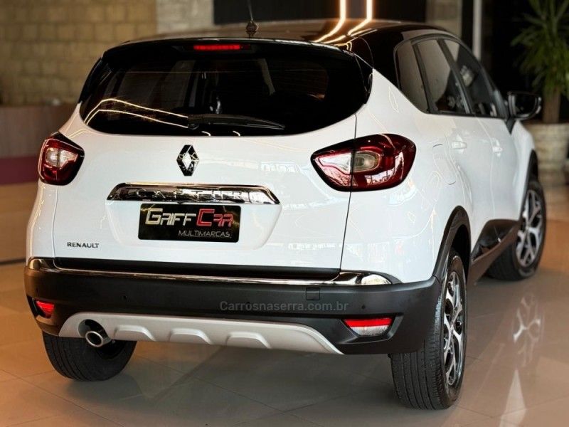 RENAULT CAPTUR 2.0 16V INTENSE 2018/2018 GRIFFCAR MULTIMARCAS DOIS IRMÃOS / Carros no Vale