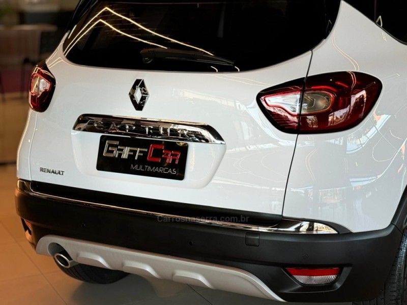 RENAULT CAPTUR 2.0 16V INTENSE 2018/2018 GRIFFCAR MULTIMARCAS DOIS IRMÃOS / Carros no Vale