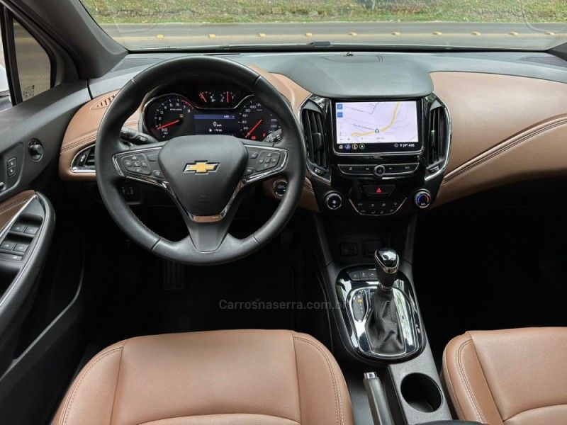 CHEVROLET CRUZE 1.4 TURBO PREMIER II SPORT HATCH 16V 2019/2020 KASPER VEÍCULOS DOIS IRMÃOS / Carros no Vale