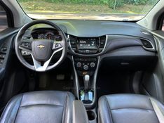 CHEVROLET TRACKER 1.4 16V PREMIER TURBO 2017/2018 KASPER VEÍCULOS DOIS IRMÃOS / Carros no Vale