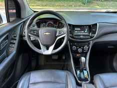 CHEVROLET TRACKER 1.4 16V PREMIER TURBO 2017/2018 KASPER VEÍCULOS DOIS IRMÃOS / Carros no Vale