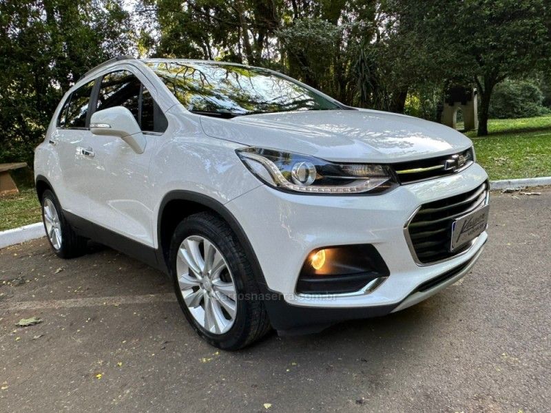 CHEVROLET TRACKER 1.4 16V PREMIER TURBO 2017/2018 KASPER VEÍCULOS DOIS IRMÃOS / Carros no Vale