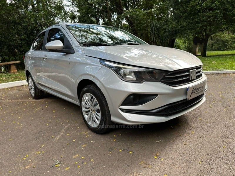 FIAT CRONOS 1.3 DRIVE 8V 2022/2023 KASPER VEÍCULOS DOIS IRMÃOS / Carros no Vale