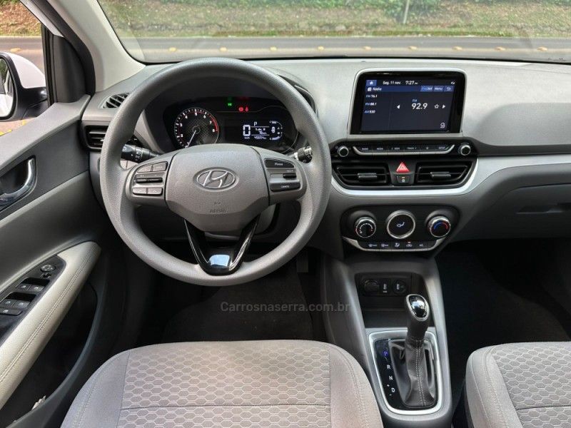 HYUNDAI HB20S 1.0 PLATINUM 12V TURBO 2022/2022 KASPER VEÍCULOS DOIS IRMÃOS / Carros no Vale