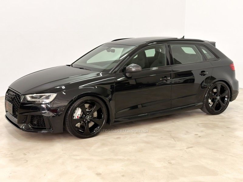 AUDI RS3 2.5 TFSI SPORTBACK QUATTRO S-TRONIC 2018/2018 FOCAR VEÍCULOS CAXIAS DO SUL / Carros no Vale