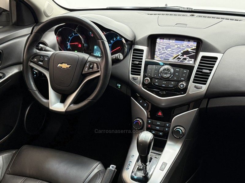 CHEVROLET CRUZE 1.8 LTZ SPORT6 16V 2014/2014 FOCAR VEÍCULOS CAXIAS DO SUL / Carros no Vale